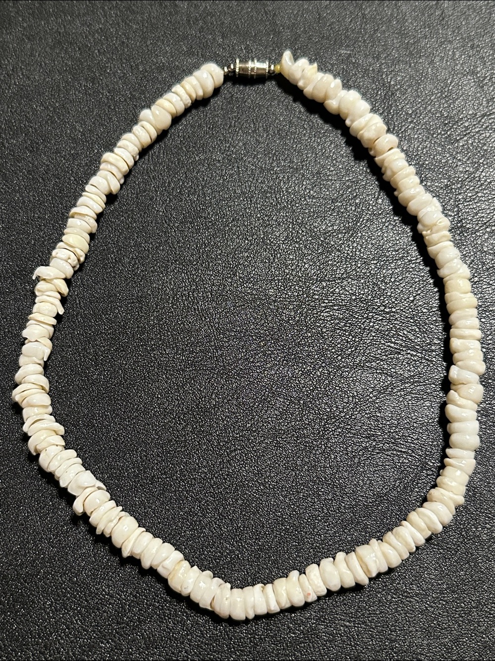 White Puka Shell Vintage Necklace - Picture 7 of 11
